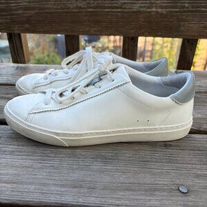 Women's Everlane sneaker size 9
